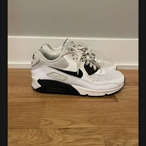 Nike Air Max 90 Essential White Black - 616730-110 - Women’s Size 8.5